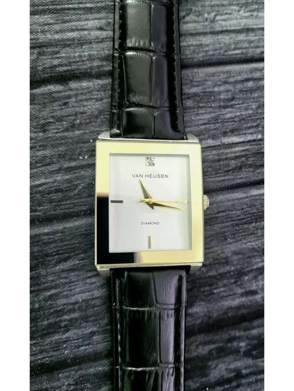 Rare Vintage Van Heusen‎ Diamond Mens Bold Tank Dress Watch